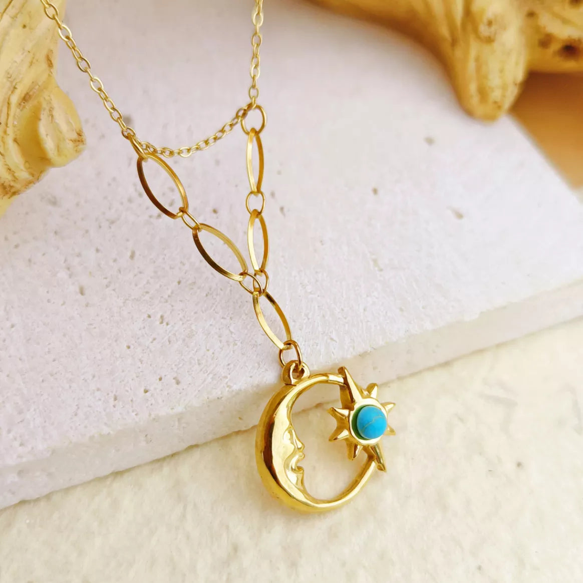 Collier Clair de Lune Doré Lune Mystique et Étoile Turquoise