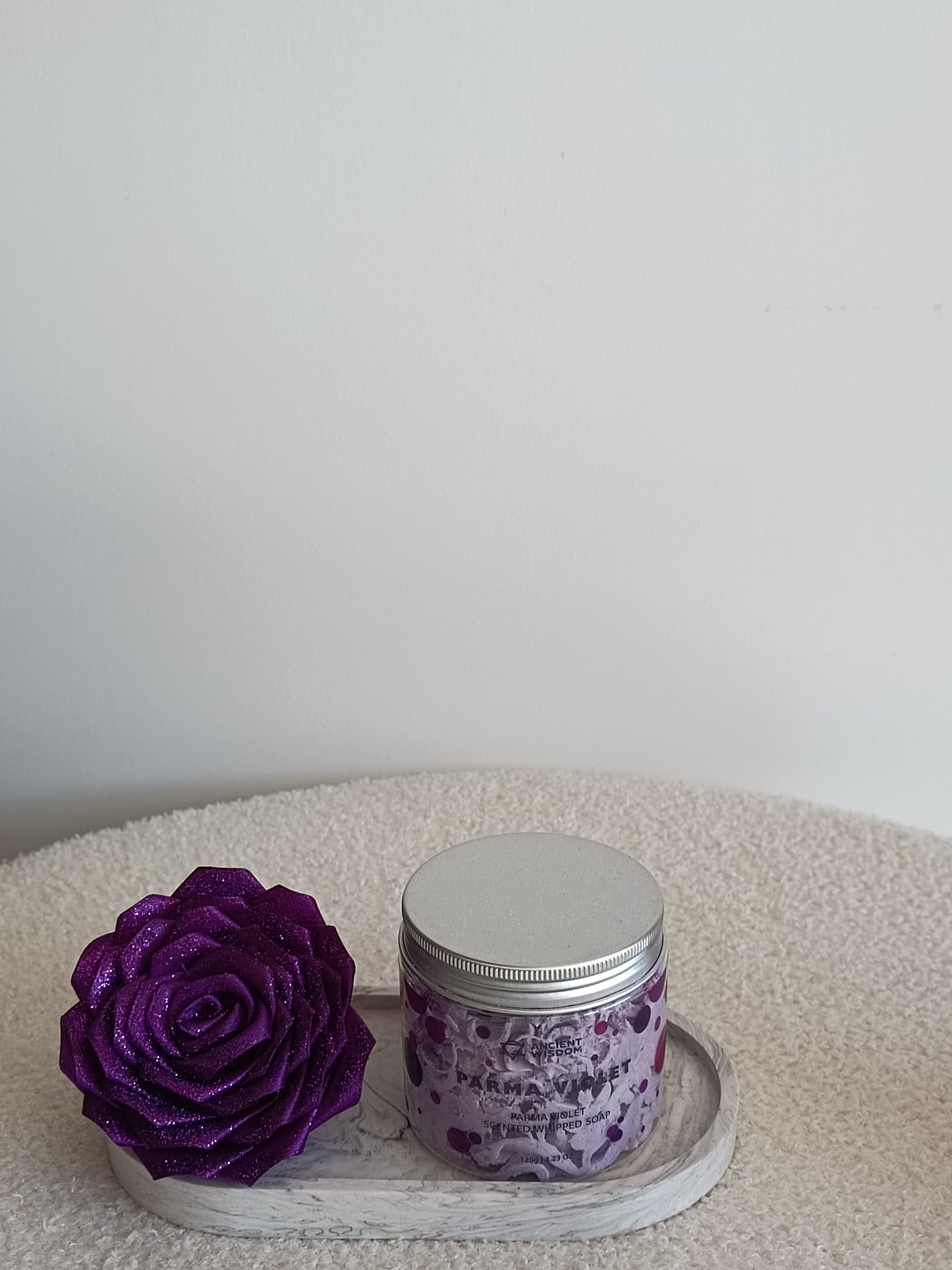 Savon Crème Fouettée Prune Givrée.