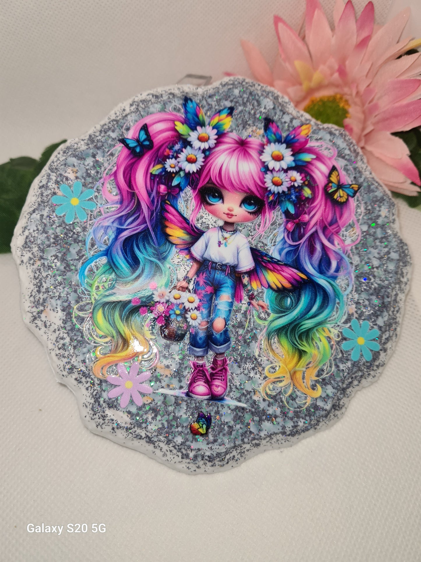 Petit cadre jeune fille cheveux arc en ciel