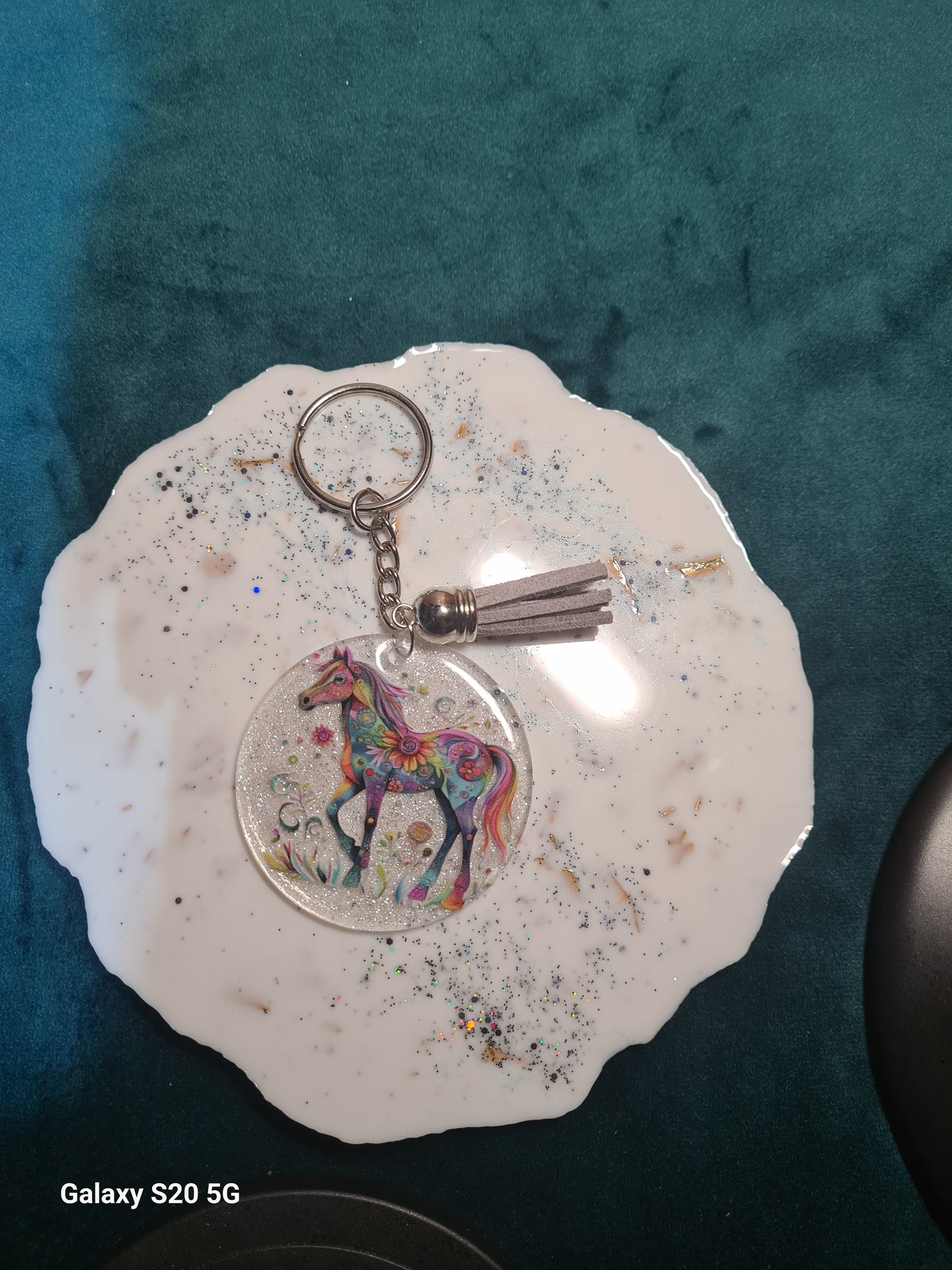 Porte clés plexiglas et résine époxy